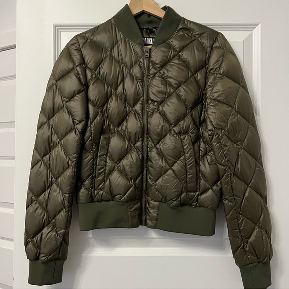 Aritzia Parklife bomber puffer - Picture 2 of 4